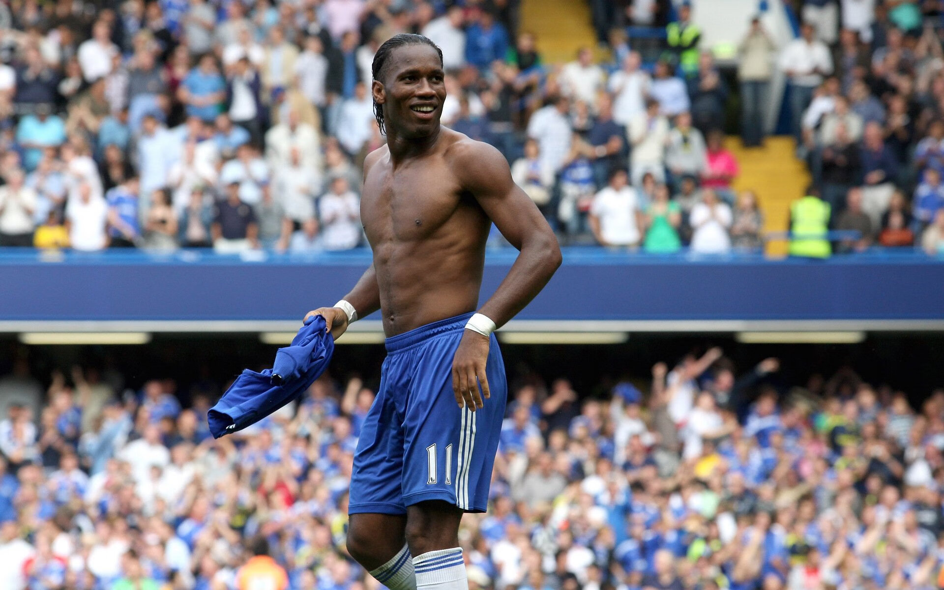 布伦森爆发，上海队硬仗取胜开拓者，坚韧意志铸就胜利之路