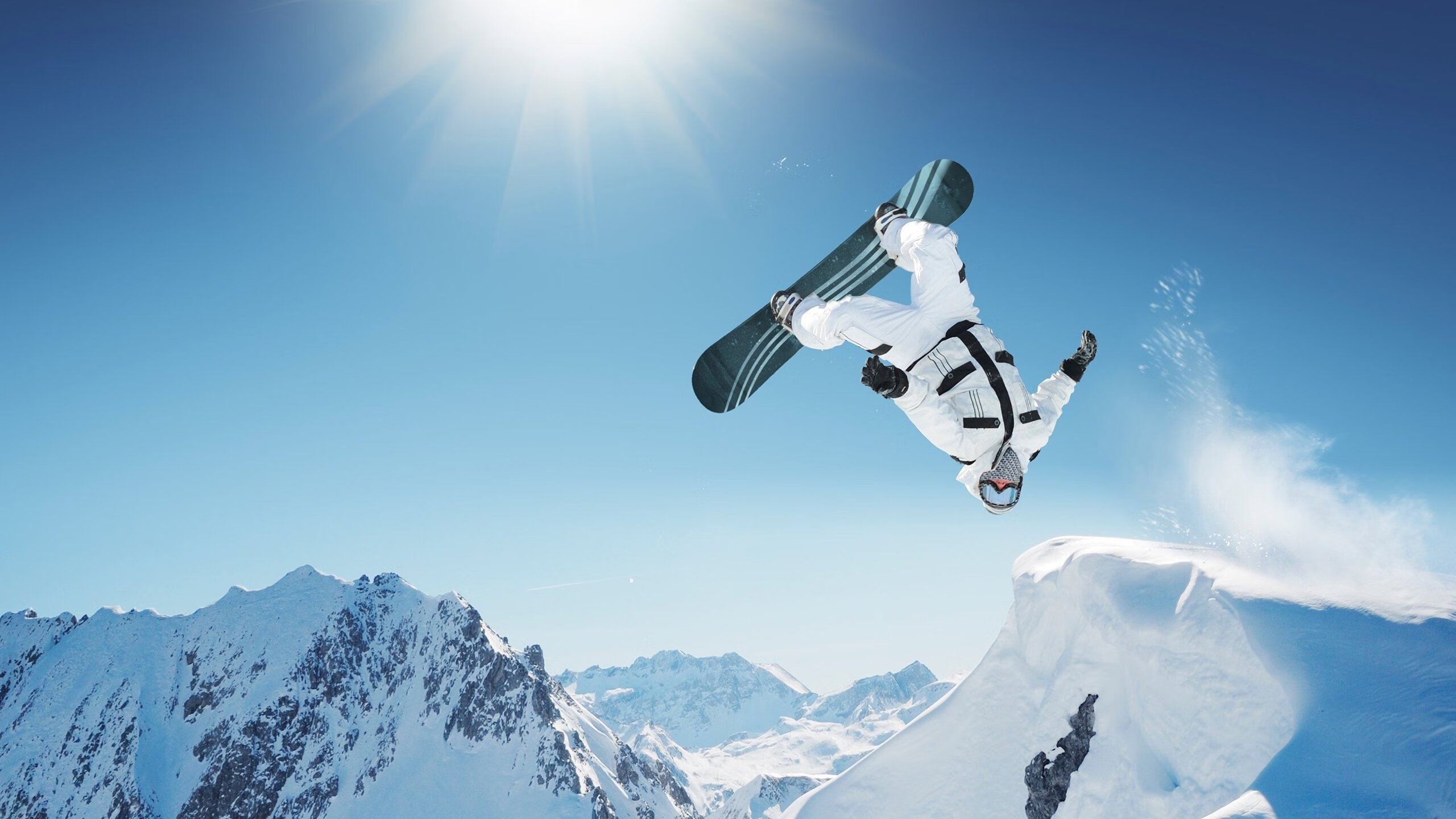 红牛车队轻取哈斯车队,佩雷兹高光表现引爆赛道